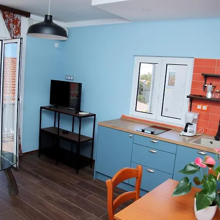 Tanya-apartments And 3* Hvar Town