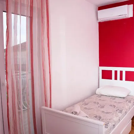 Affittacamere Tanya-apartments And 3*