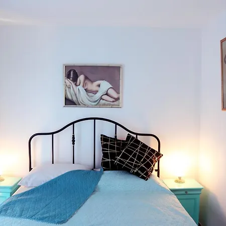 Tanya-apartments And Χβαρ