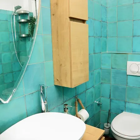 Tanya-apartments And Gasthuis 3*