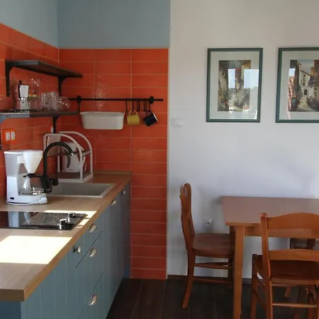 Πανσιόν Tanya-apartments And Χβαρ