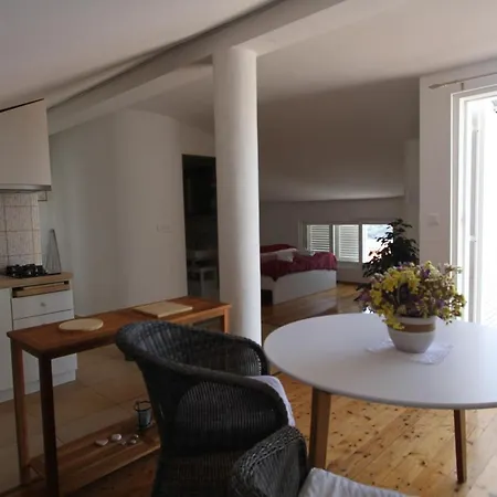 Tanya-apartments And Χβαρ