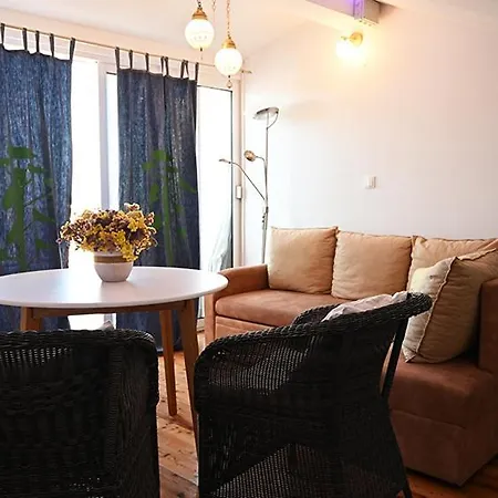 Tanya-apartments And Gasthuis 3*