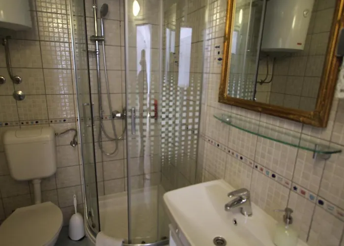 Penzion Tanya-apartments And 3*