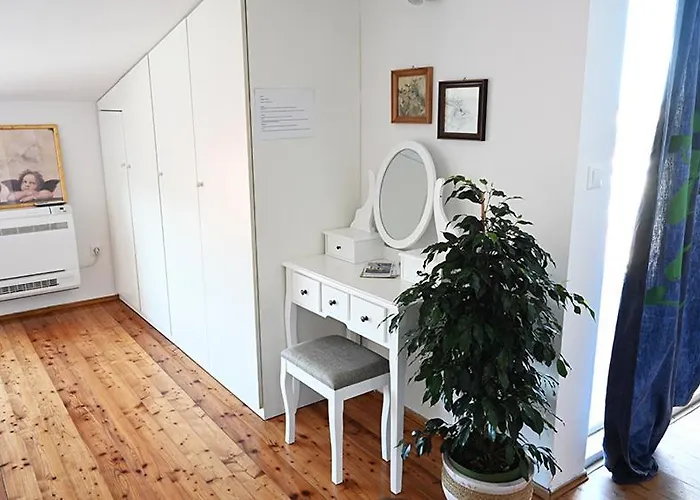 Penzion Tanya-apartments And 3*